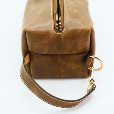 Rustic Pull-Up Clutch Bag (Oil Brown)