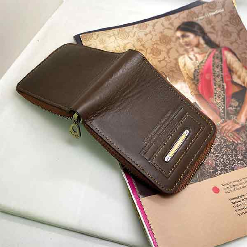 Short Wallet With Zipper