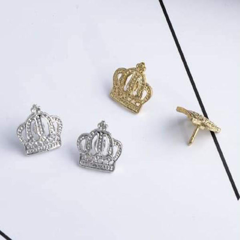 Crown Lapel Pin