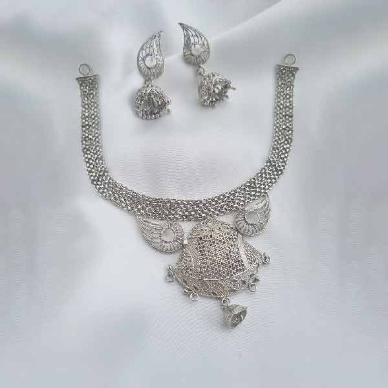 PARUL NECKLACE